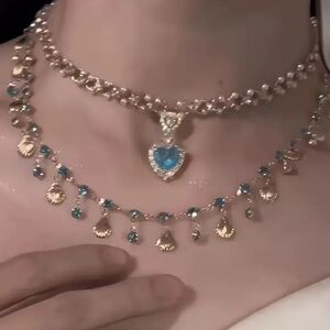 Elegant Blue and Gold Heart Pendant Necklace